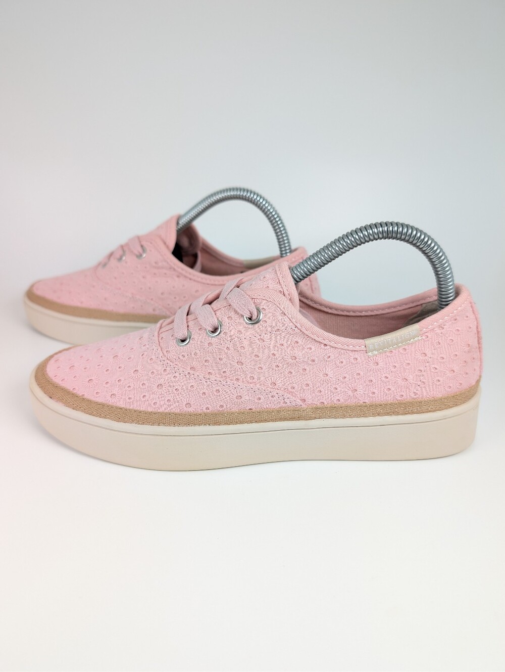 Revitalign Pink Floral Eyelet Lace Up Orthotic Arch Support Sneakers Sz 8